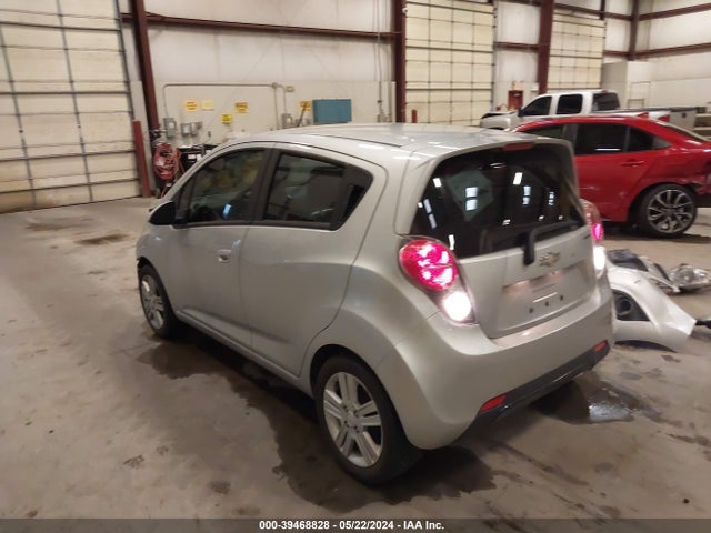 Chevrolet Spark 1lt Cvt 2015 KL8CD6S99FC742087 Image 3