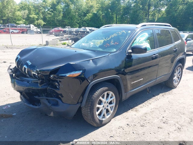 1C4PJMLBXJD521219 Jeep Cherokee Latitude Plus 4x4
