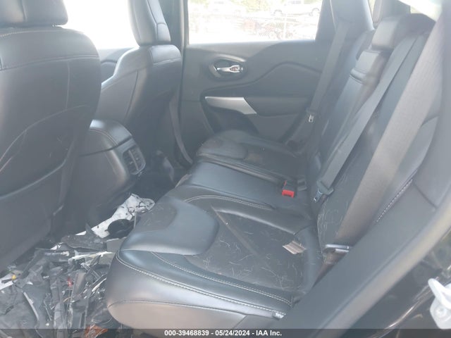 1C4PJMLBXJD521219 Jeep Cherokee Latitude Plus 4x4