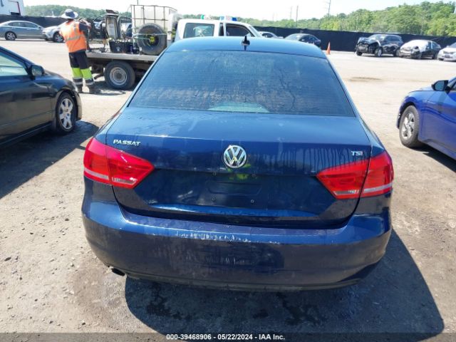 1VWAT7A39FC049330 Volkswagen Passat 1.8t Wolfsburg Edition