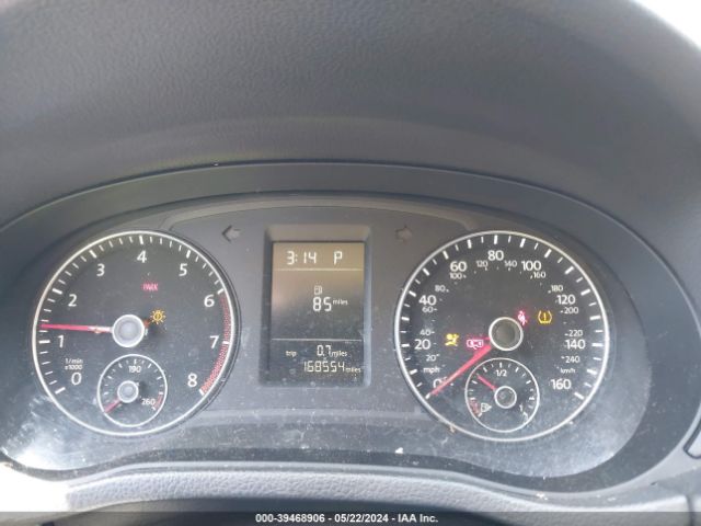 1VWAT7A39FC049330 Volkswagen Passat 1.8t Wolfsburg Edition