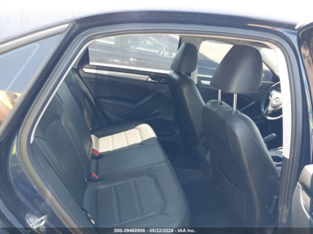 1VWAT7A39FC049330 Volkswagen Passat 1.8t Wolfsburg Edition