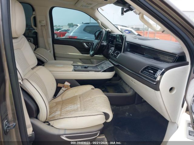 5LMJJ2TTXKEL01005 Lincoln Navigator Black Label