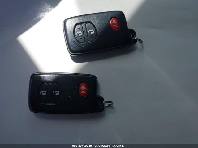 Toyota Prius Two 2014 JTDKN3DU6E0370725 Image 11