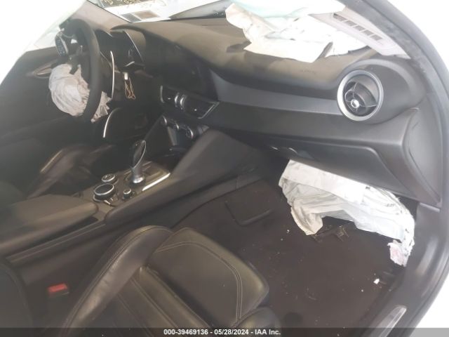 ZARFAECN0J7596642 Alfa Romeo Giulia Ti Sport Rwd