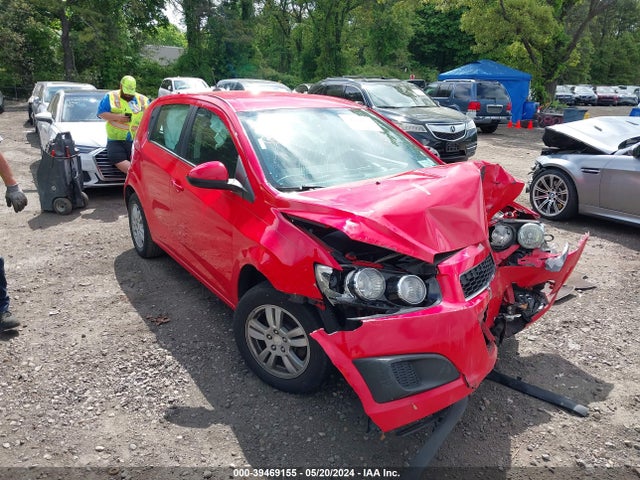 Chevrolet Sonic Lt Auto 2015 1G1JC6SH6F4100342 main image
