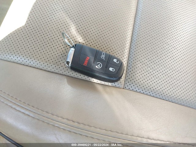 1C4RJFCG1EC459804 Jeep Grand Cherokee Overland