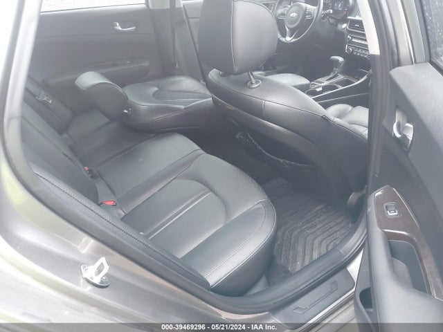 KIA OPTIMA EX 2018 5XXGU4L38JG210202 Image 8