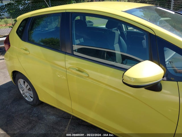 Honda FIT LX 2015 3HGGK5H52FM744647 Image 13