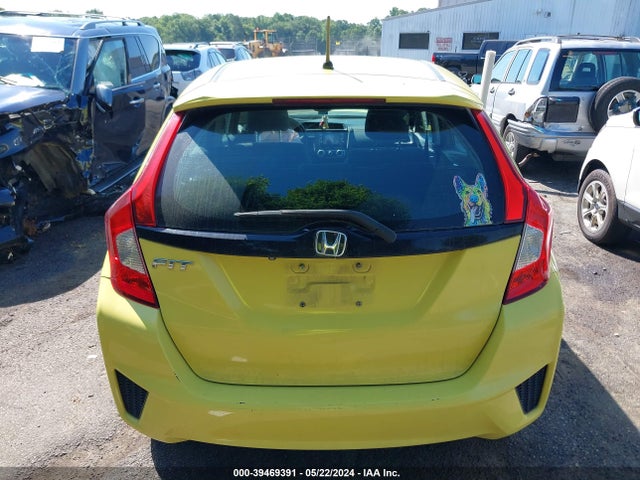 Honda FIT LX 2015 3HGGK5H52FM744647 Image 16
