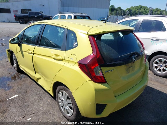 Honda FIT LX 2015 3HGGK5H52FM744647 Image 3