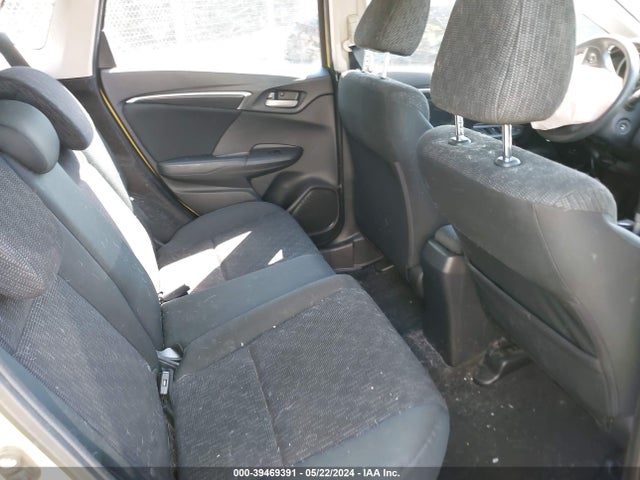 Honda FIT LX 2015 3HGGK5H52FM744647 Image 8