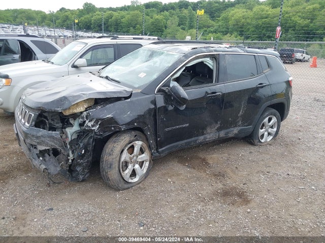 Jeep Compass Latitude 4x4 2018 3C4NJDBB3JT180779 Image 2