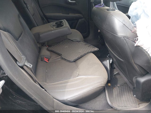 Jeep Compass Latitude 4x4 2018 3C4NJDBB3JT180779 Image 8
