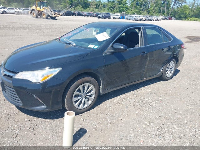 Toyota CAMRY LE 2016 4T4BF1FK3GR574652 Image 2