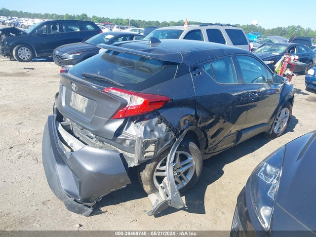 Toyota C-HR LE 2020 NMTKHMBX7LR111924 Image 4