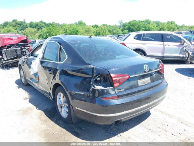 1VWAT7A33HC009134 Volkswagen Passat 1.8t S