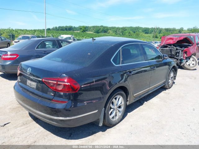 1VWAT7A33HC009134 Volkswagen Passat 1.8t S