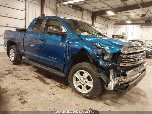 Toyota Tundra Sr5 5.7l V8 2017 5TFUW5F10HX595674 main image