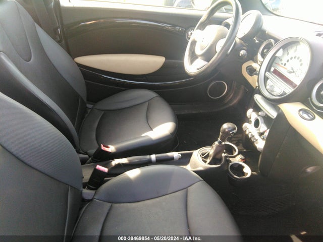 2007 MINI COOPER WMWMF33517TT53782 Photo 4