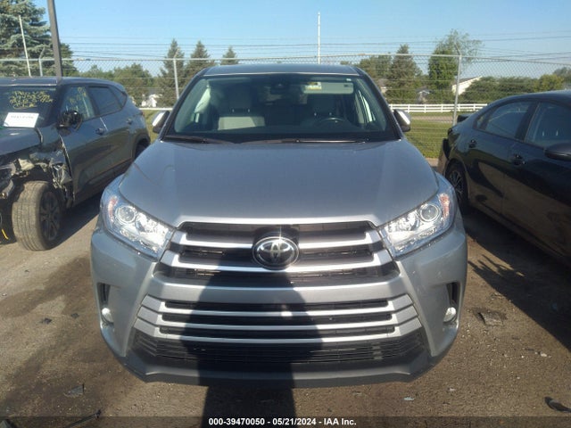 Toyota Highlander Le Plus 2019 5TDBZRFH6KS727692 Image 12