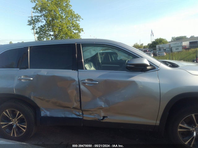Toyota Highlander Le Plus 2019 5TDBZRFH6KS727692 Image 13