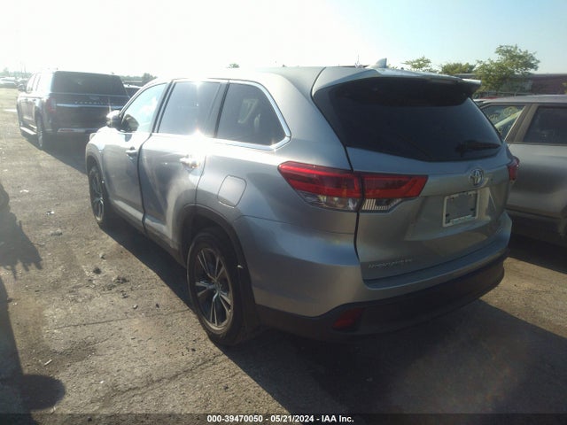 Toyota Highlander Le Plus 2019 5TDBZRFH6KS727692 Image 3