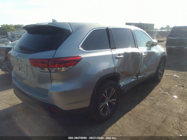 Toyota Highlander Le Plus 2019 5TDBZRFH6KS727692 Image 4