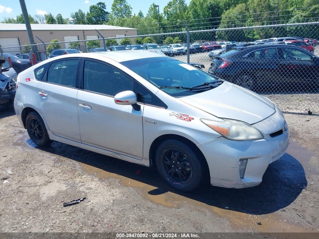 Toyota Prius Two 2015 JTDKN3DU5F0434822 main image