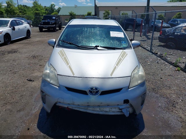 Toyota Prius Two 2015 JTDKN3DU5F0434822 Image 12