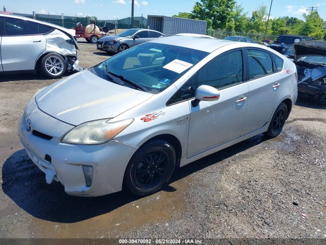 Toyota Prius Two 2015 JTDKN3DU5F0434822 Image 2
