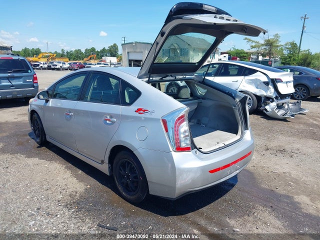 Toyota Prius Two 2015 JTDKN3DU5F0434822 Image 3