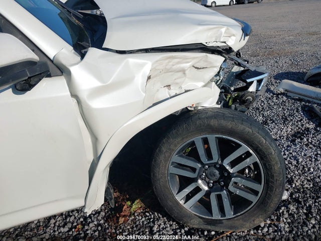 Toyota 4runner Limited 2016 JTEBU5JR6G5310010 Image 15