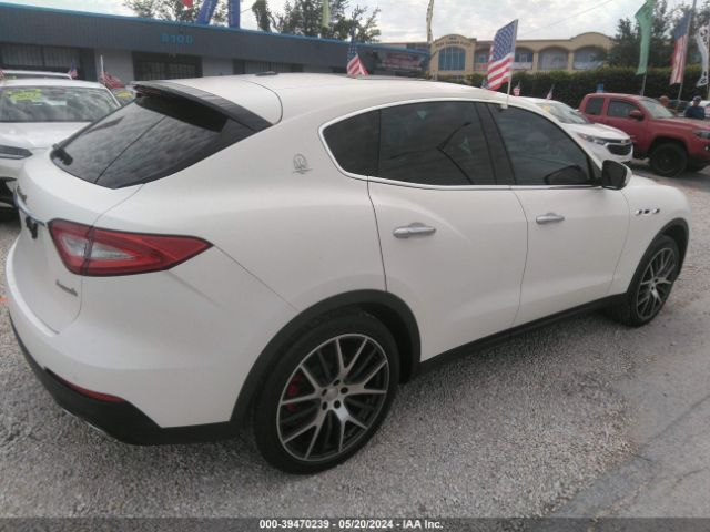 ZN661XUA3HX243175 Maserati Levante
