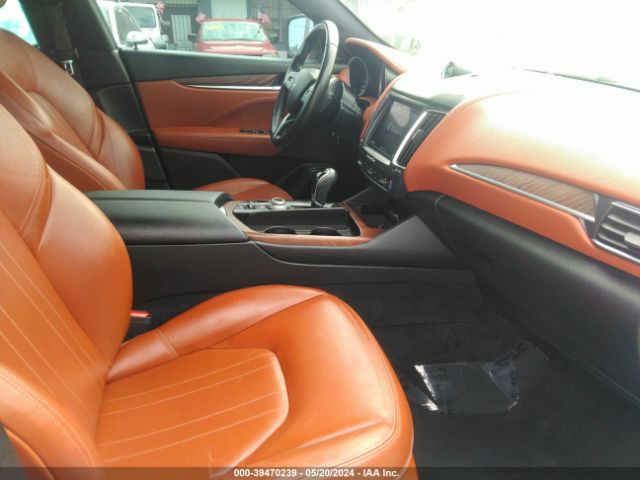ZN661XUA3HX243175 Maserati Levante