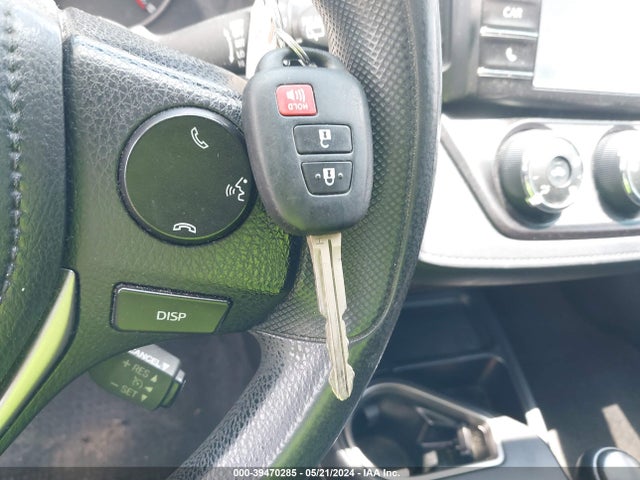 Toyota RAV4 LE 2016 JTMZFREV0GJ076000 Image 11