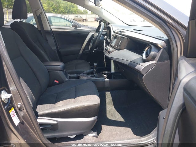 Toyota RAV4 LE 2016 JTMZFREV0GJ076000 Image 5