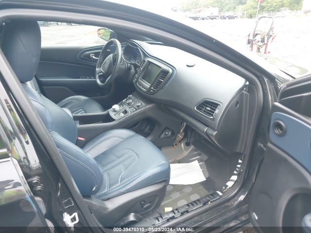 1C3CCCDG6FN664963 Chrysler 200 S
