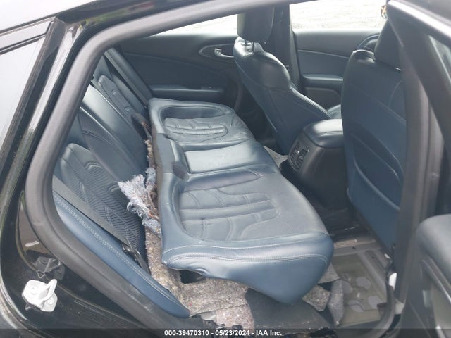 1C3CCCDG6FN664963 Chrysler 200 S