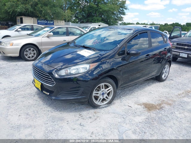 Ford FIESTA SE 2018 3FADP4EJ5JM118460 Image 2