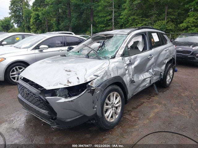 Toyota Corolla Cross Le 2022 7MUCAAAGXNV015952 Image 2