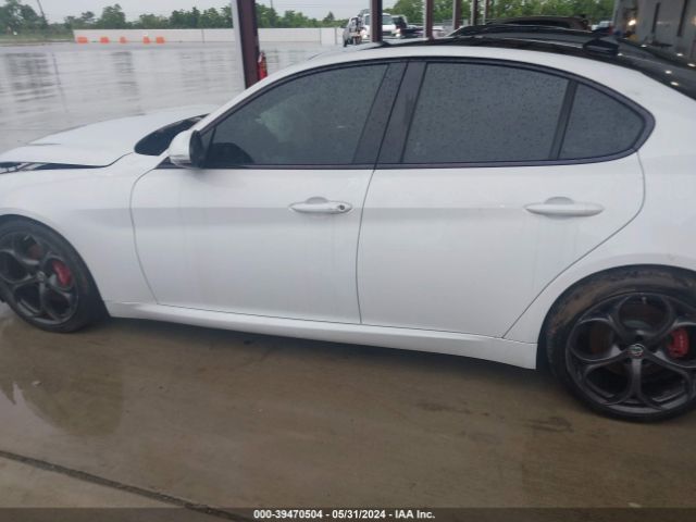 ZARFAECN5J7572773 Alfa Romeo Giulia Ti Sport Rwd
