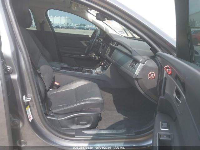 SAJBD4BV4GCY16149 Jaguar Xf 35t Premium