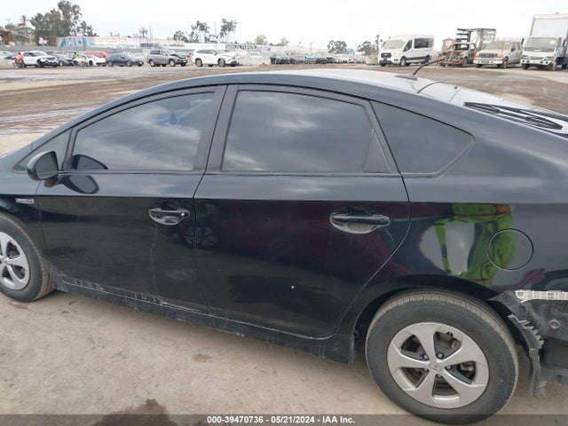 Toyota Prius Three 2015 JTDKN3DU9F1902559 Image 14