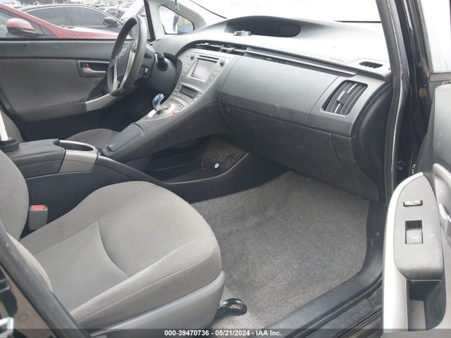 Toyota Prius Three 2015 JTDKN3DU9F1902559 Image 5