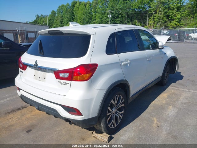 JA4AP3AUXJU005682 Mitsubishi Outlander Sport 2.0 Es