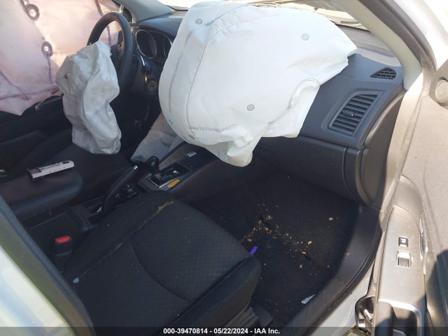 JA4AP3AUXJU005682 Mitsubishi Outlander Sport 2.0 Es