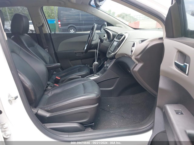 Chevrolet Sonic Premier Auto 2017 1G1JF5SB2H4117980 Image 5