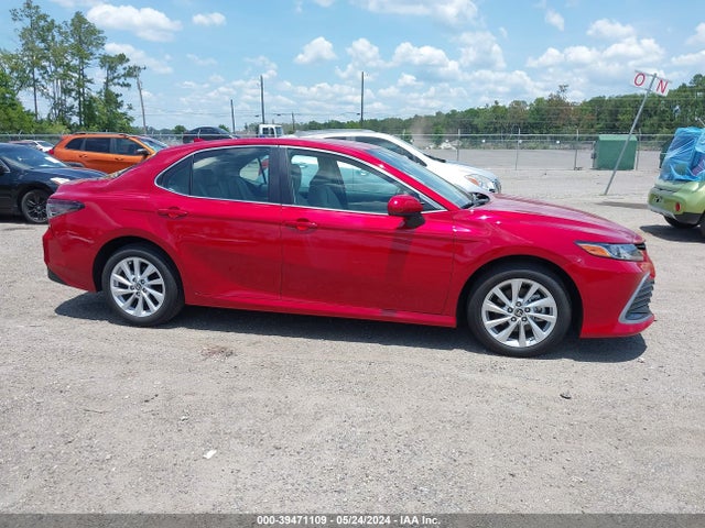 Toyota CAMRY LE 2024 4T1C11AK0RU198709 Image 13