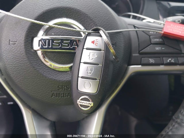 Nissan ROGUE SV 2017 5N1AT2MT8HC840609 Image 11